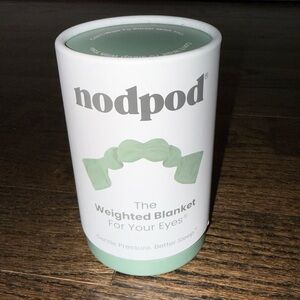 nodpod Weighted Eye Blanket – sage Green